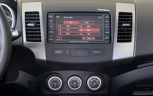 2007 Mitsubishi Outlander interior CC