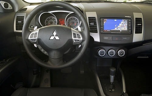 2007 Mitsubishi Outlander interior D