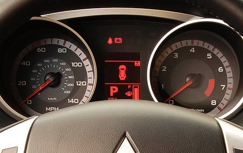 2008 Mitsubishi Outlander interior G