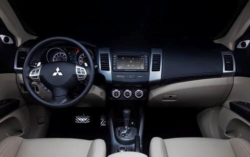 2010 Mitsubishi Outlander front safety D