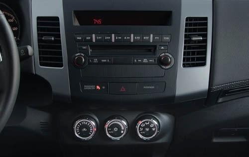 2011 Mitsubishi Outlander interior CC