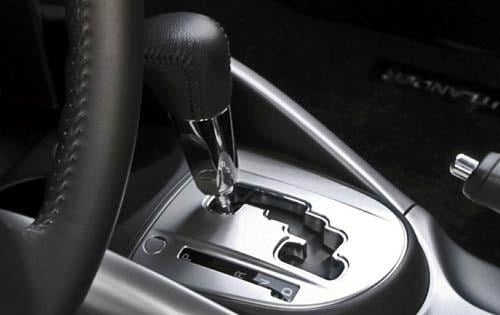 2011 Mitsubishi Outlander interior CC