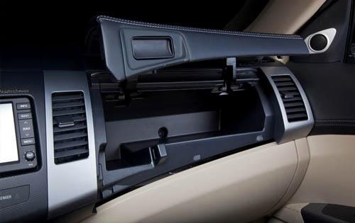 2011 Mitsubishi Outlander interior DETAIL