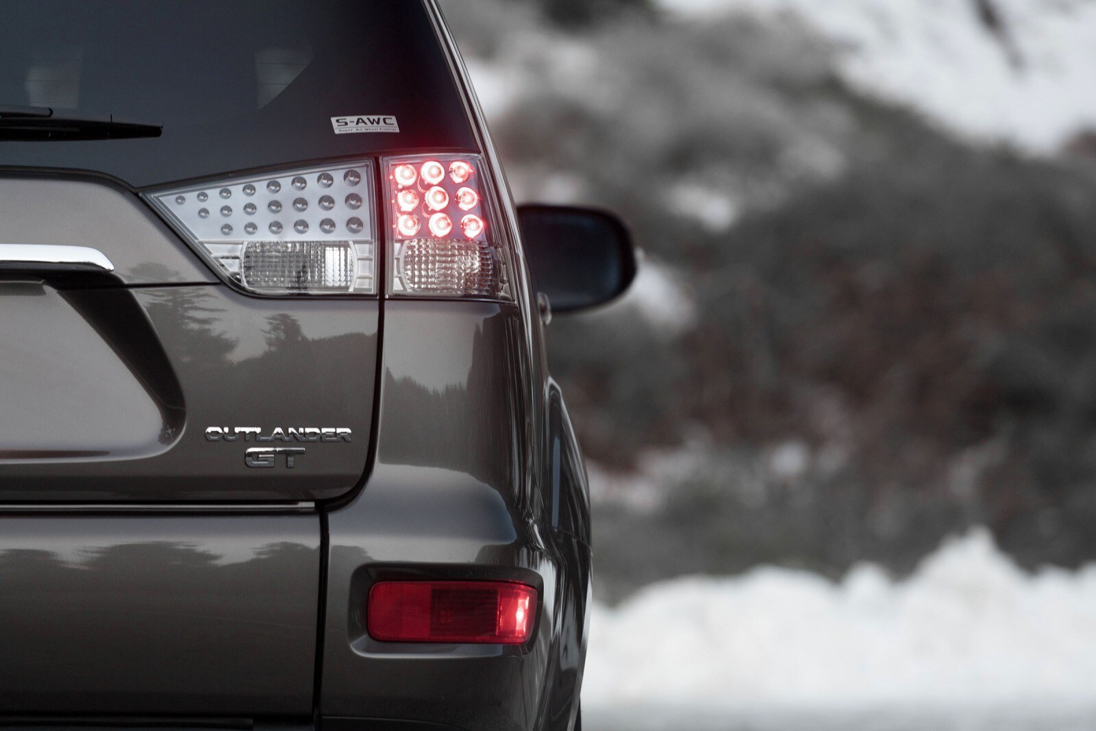 2012 Mitsubishi Outlander exterior RBDG