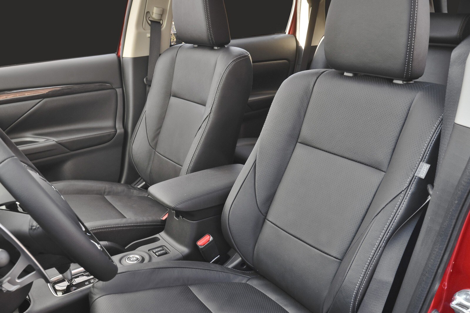2016 Mitsubishi Outlander interior I