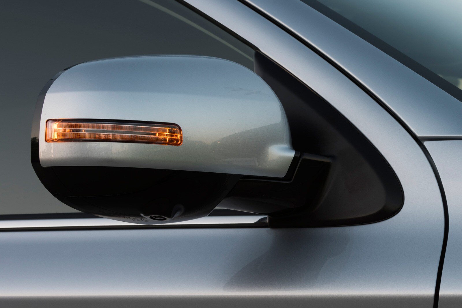 2017 Mitsubishi Outlander exterior EDETAIL