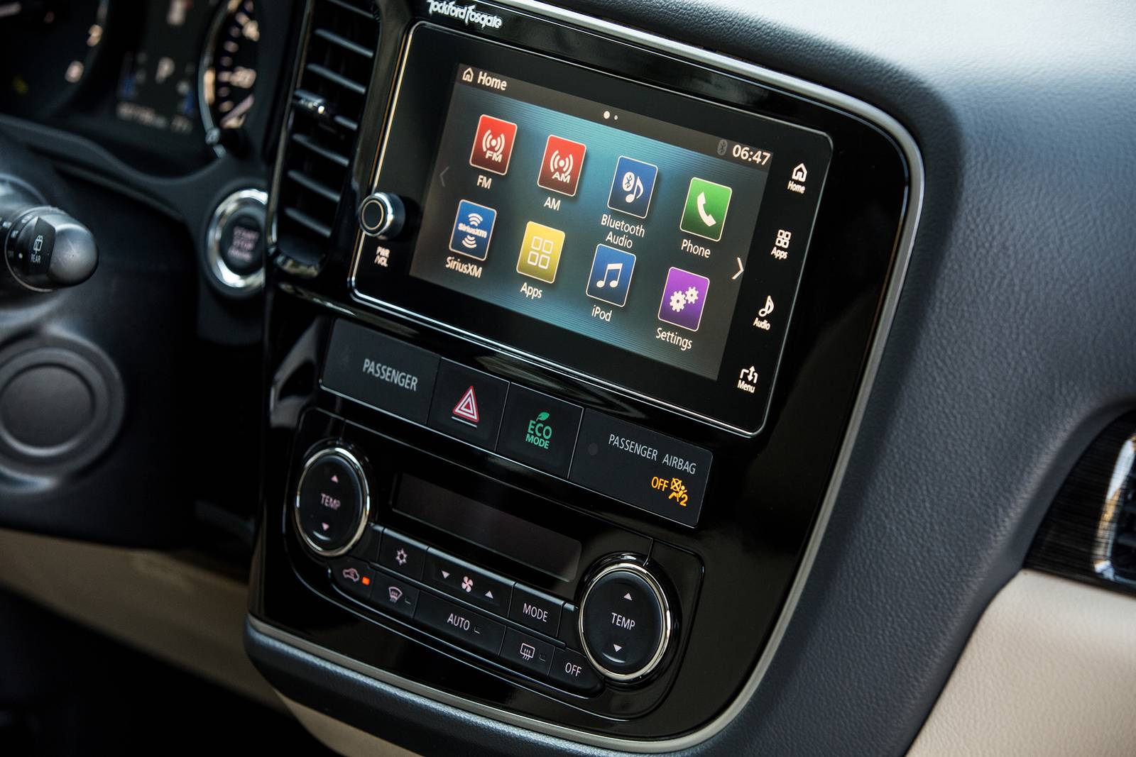 2018 Mitsubishi Outlander PHEV front safety CC