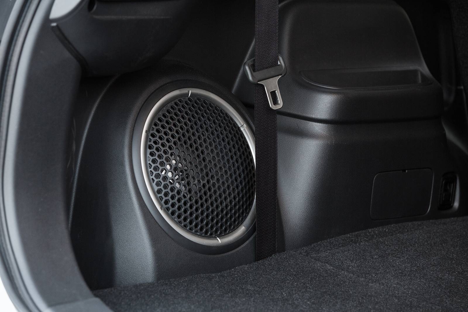 2018 Mitsubishi Outlander interior DETAIL