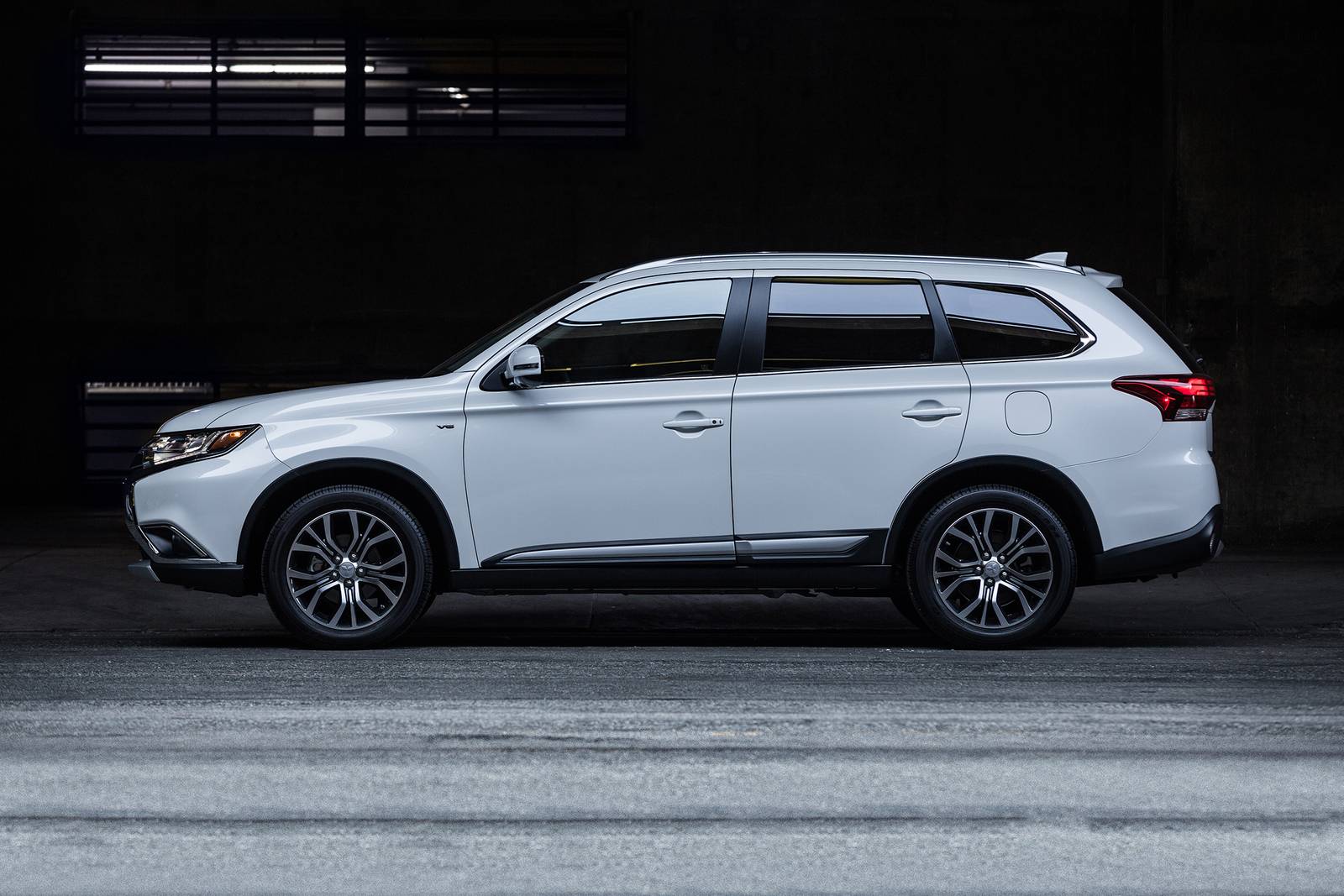 2018 Mitsubishi Outlander performance