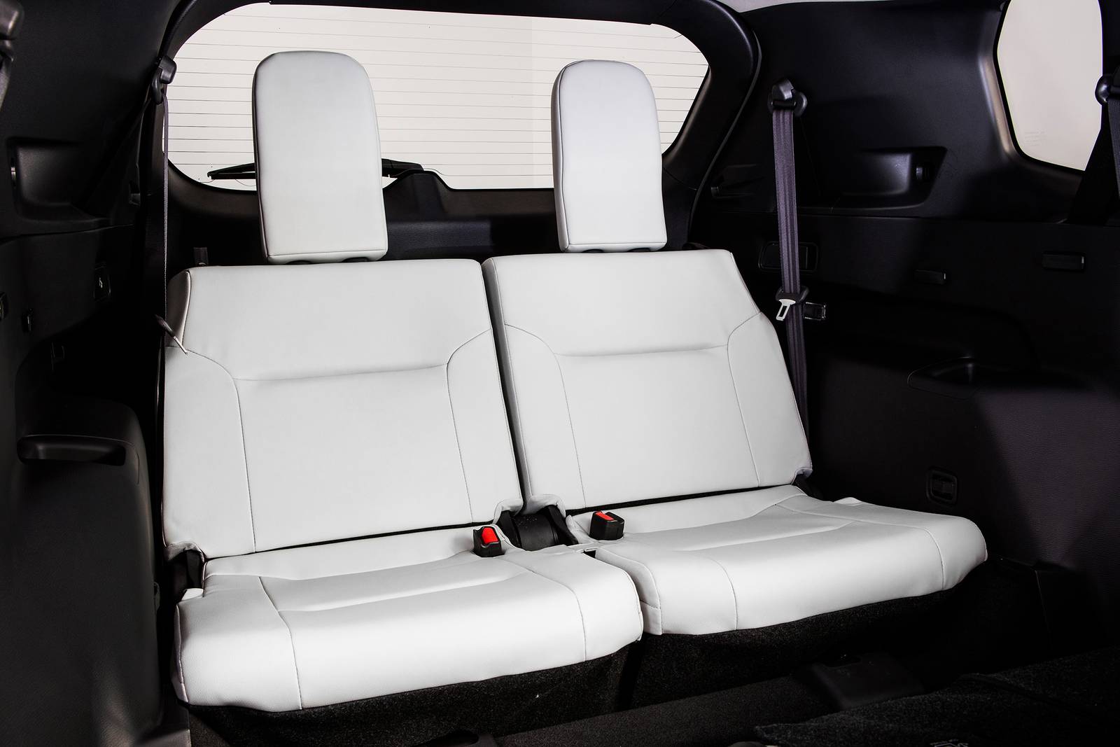 2022 Mitsubishi Outlander interior RI