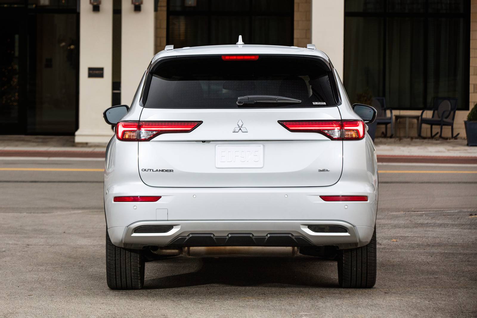 2023 Mitsubishi Outlander exterior F