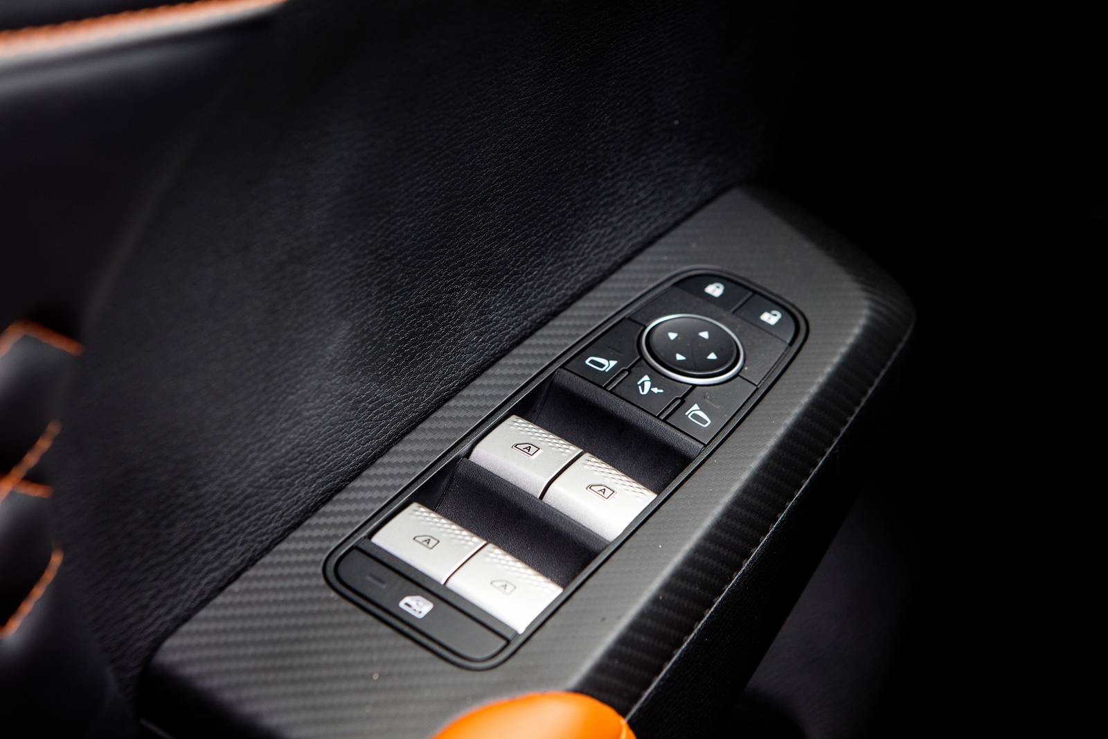 2023 Mitsubishi Outlander interior DETAIL