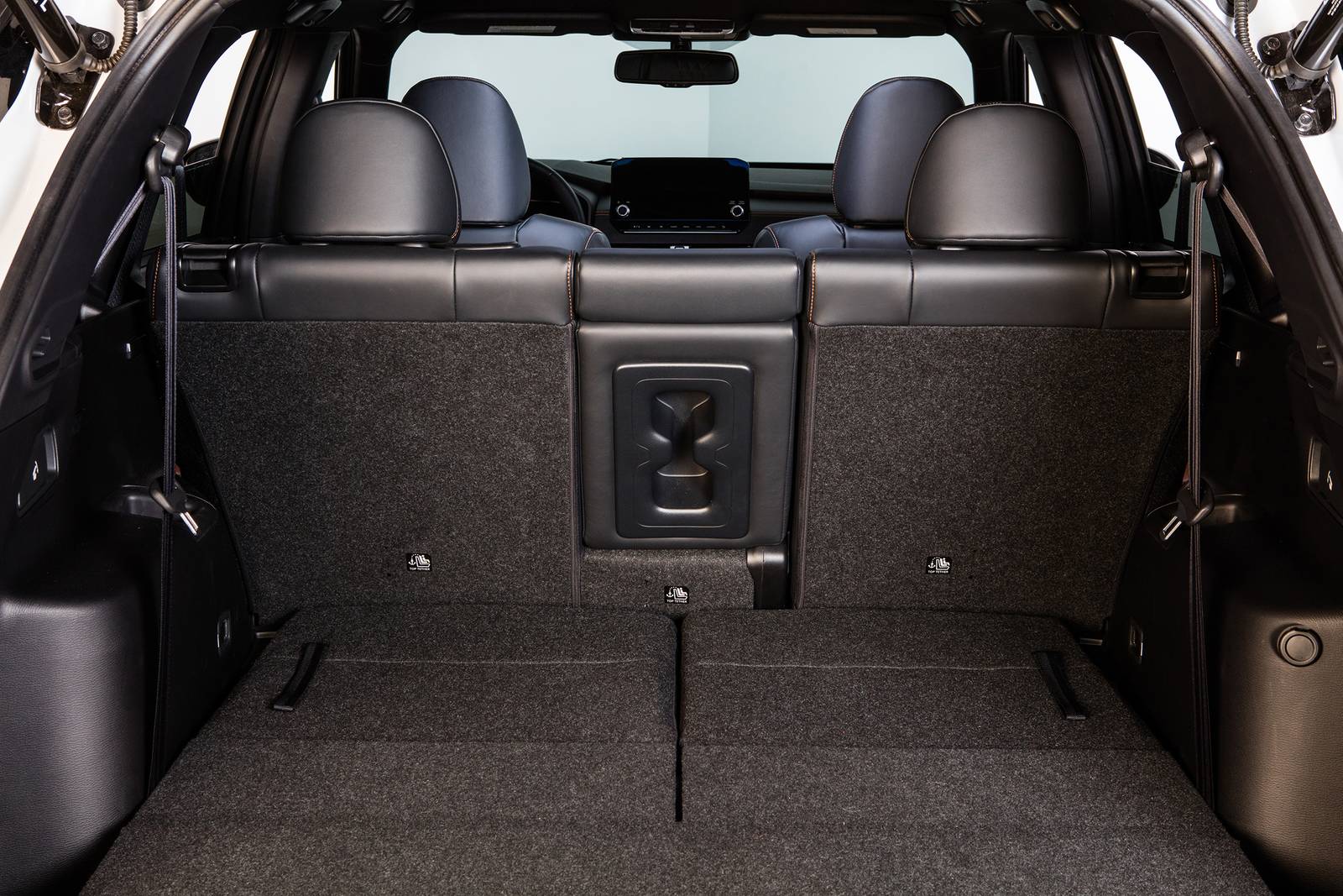 2023 Mitsubishi Outlander interior RSD