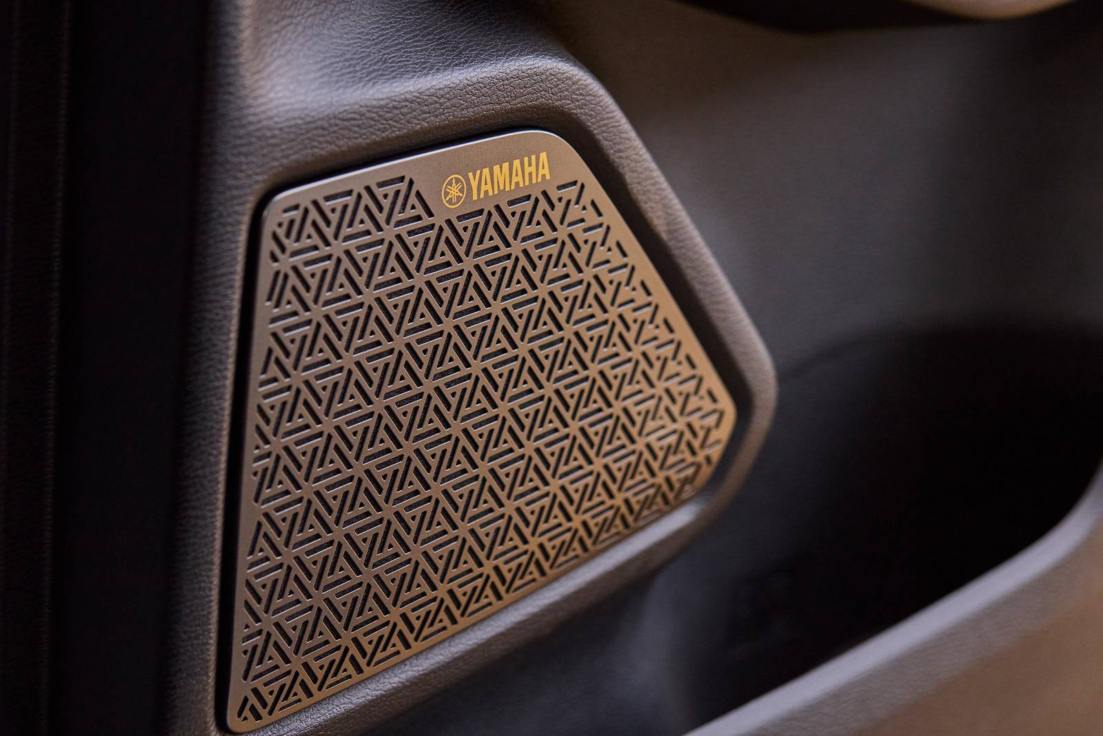 2025 Mitsubishi Outlander PHEV front safety DETAIL