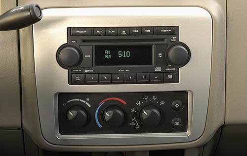2006 Mitsubishi Raider interior CC