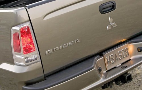 2006 Mitsubishi Raider exterior FBDG