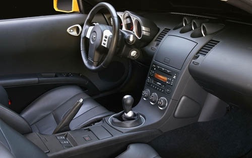 2005 Nissan 350Z interior I