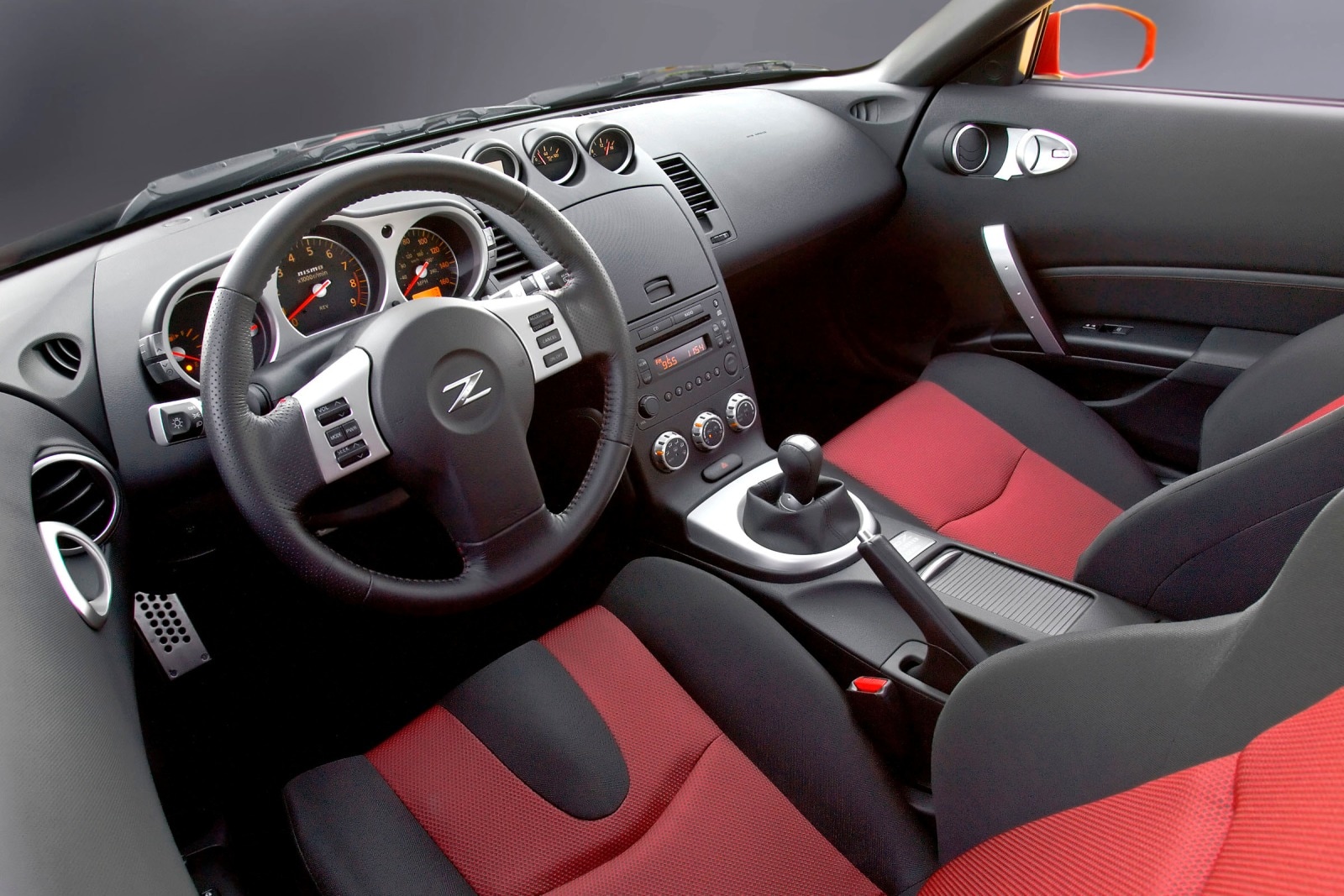 2007 Nissan 350z interior I