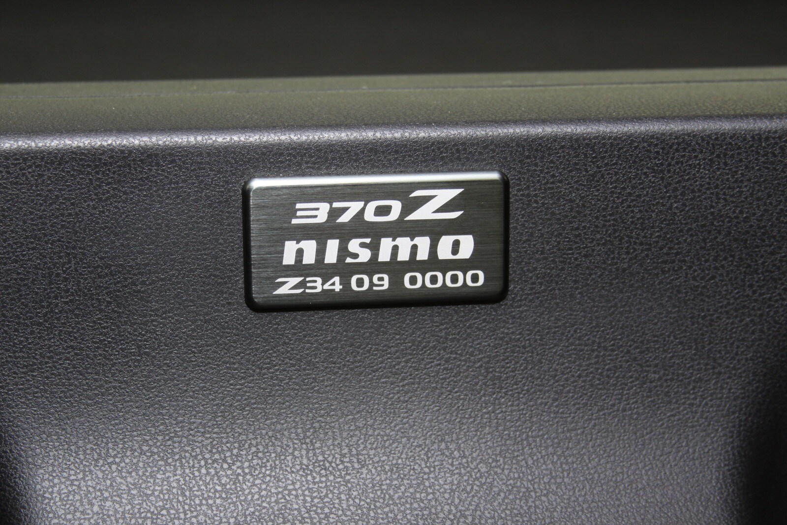 2010 Nissan 370Z front safety DETAIL