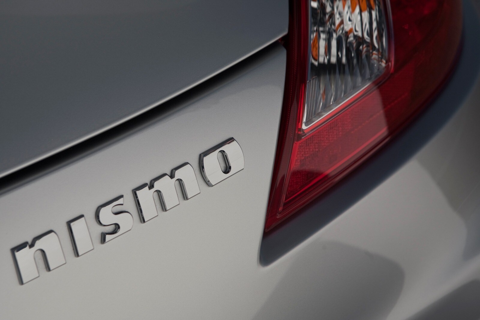 2010 Nissan 370z exterior RBDG