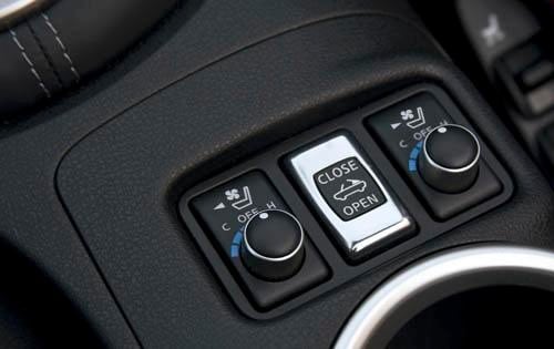 2010 Nissan 370Z front safety DETAIL