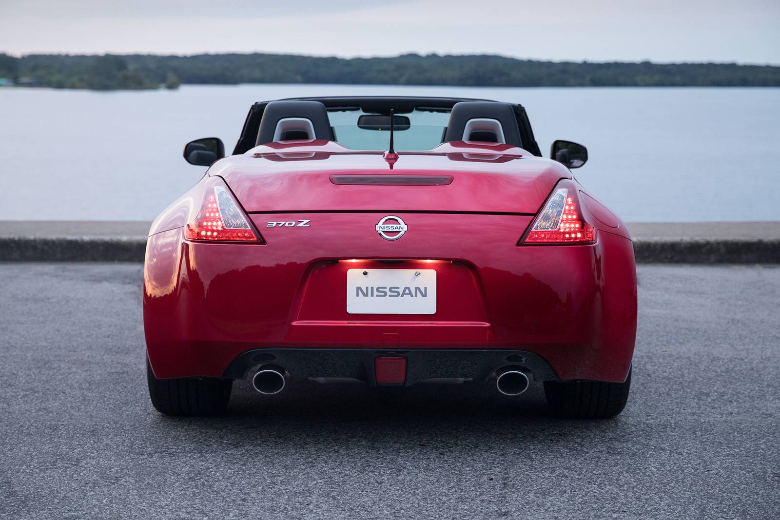 2019 Nissan 370z exterior F