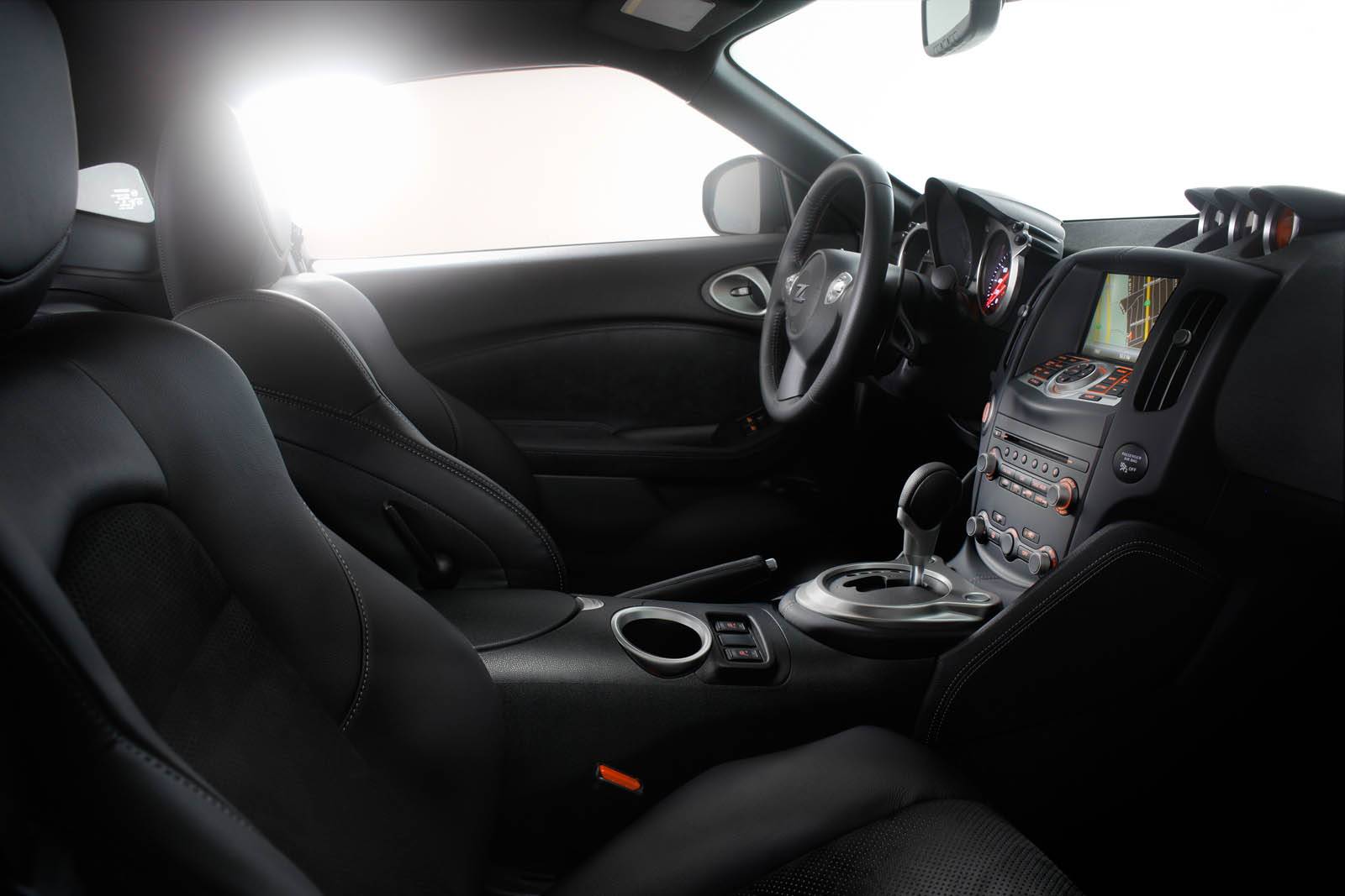 2019 Nissan 370z interior I