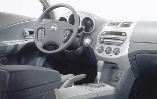 2002 Nissan Altima interior I