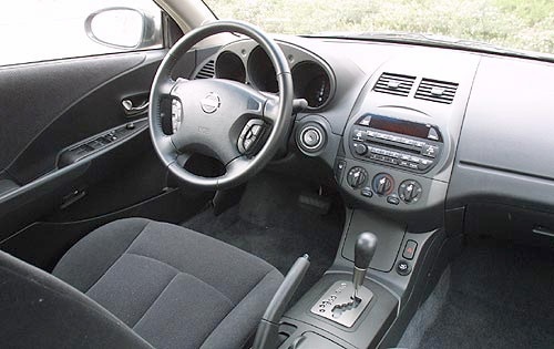 2002 Nissan Altima interior I