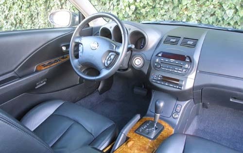 2002 Nissan Altima interior I