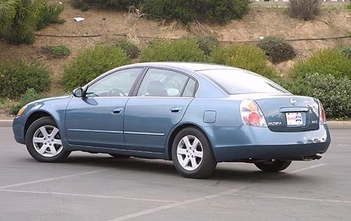 2004 Nissan Altima exterior F
