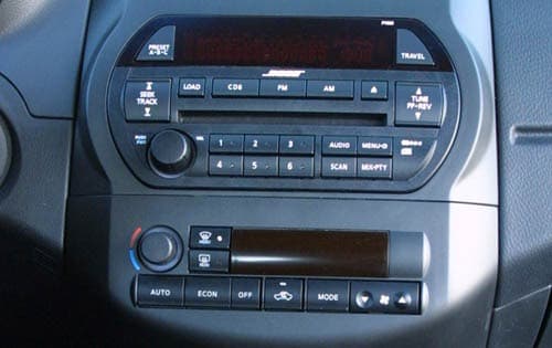 2004 Nissan Altima interior CC