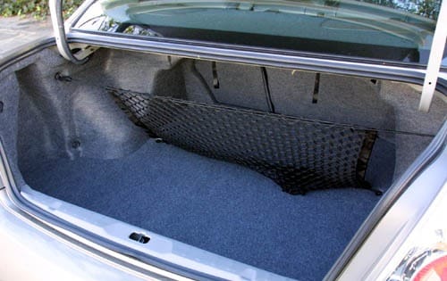 2004 Nissan Altima interior CARGO