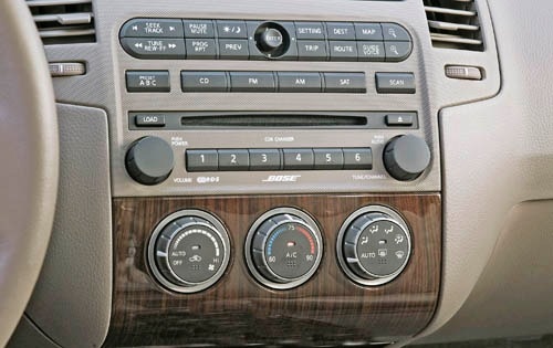 2005 Nissan Altima interior CC