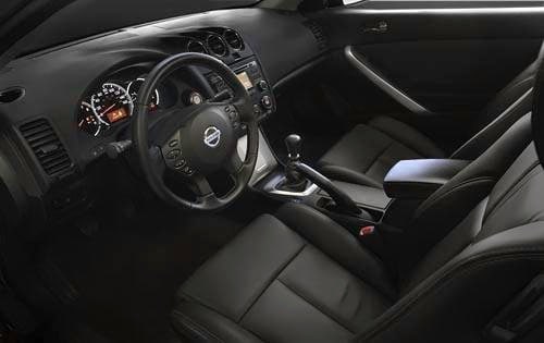2010 Nissan Altima interior I