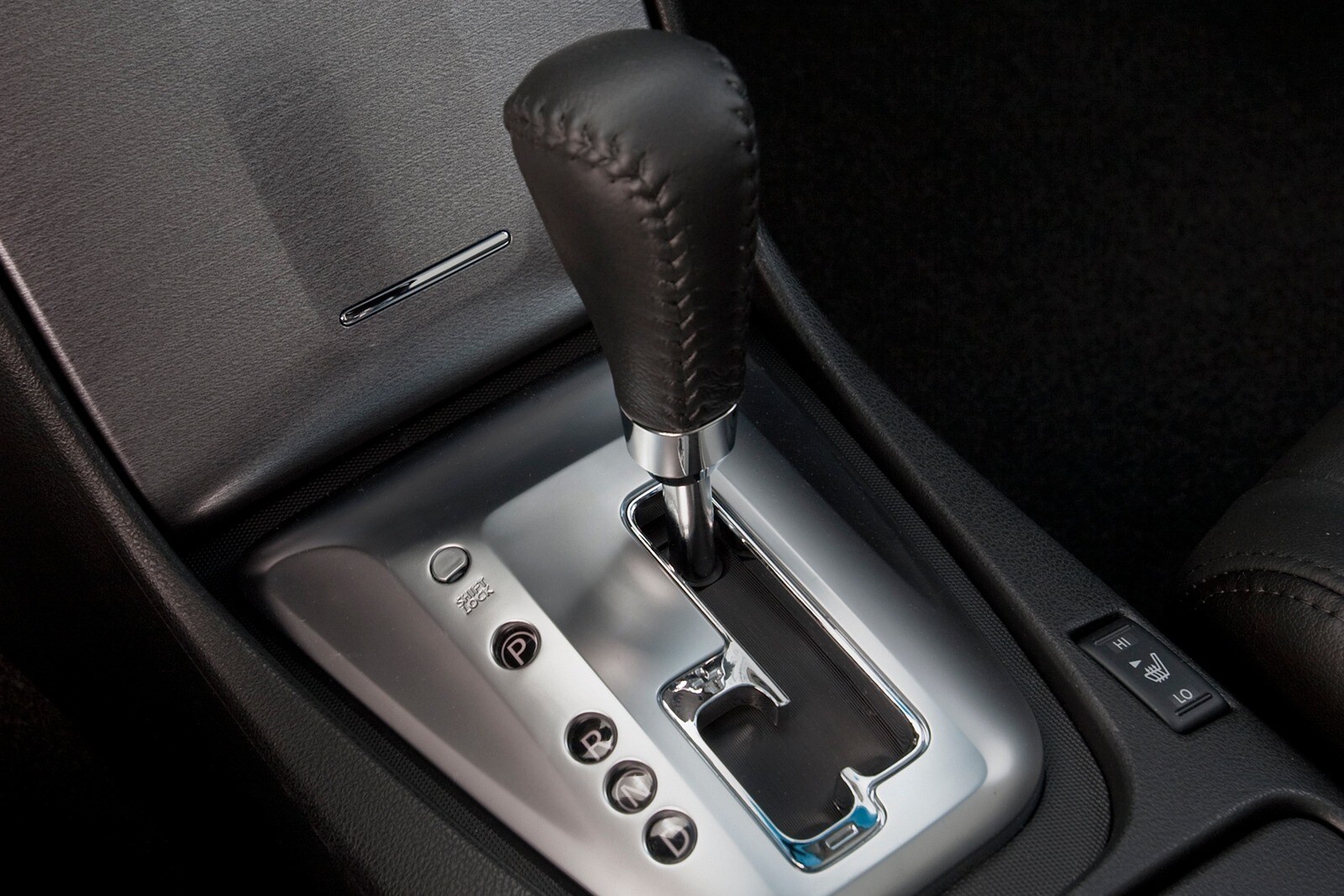 2010 Nissan Altima interior SHF