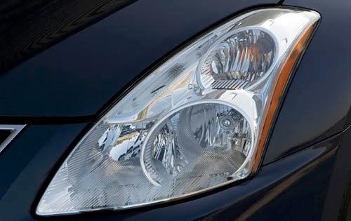 2010 Nissan Altima interior DETAIL