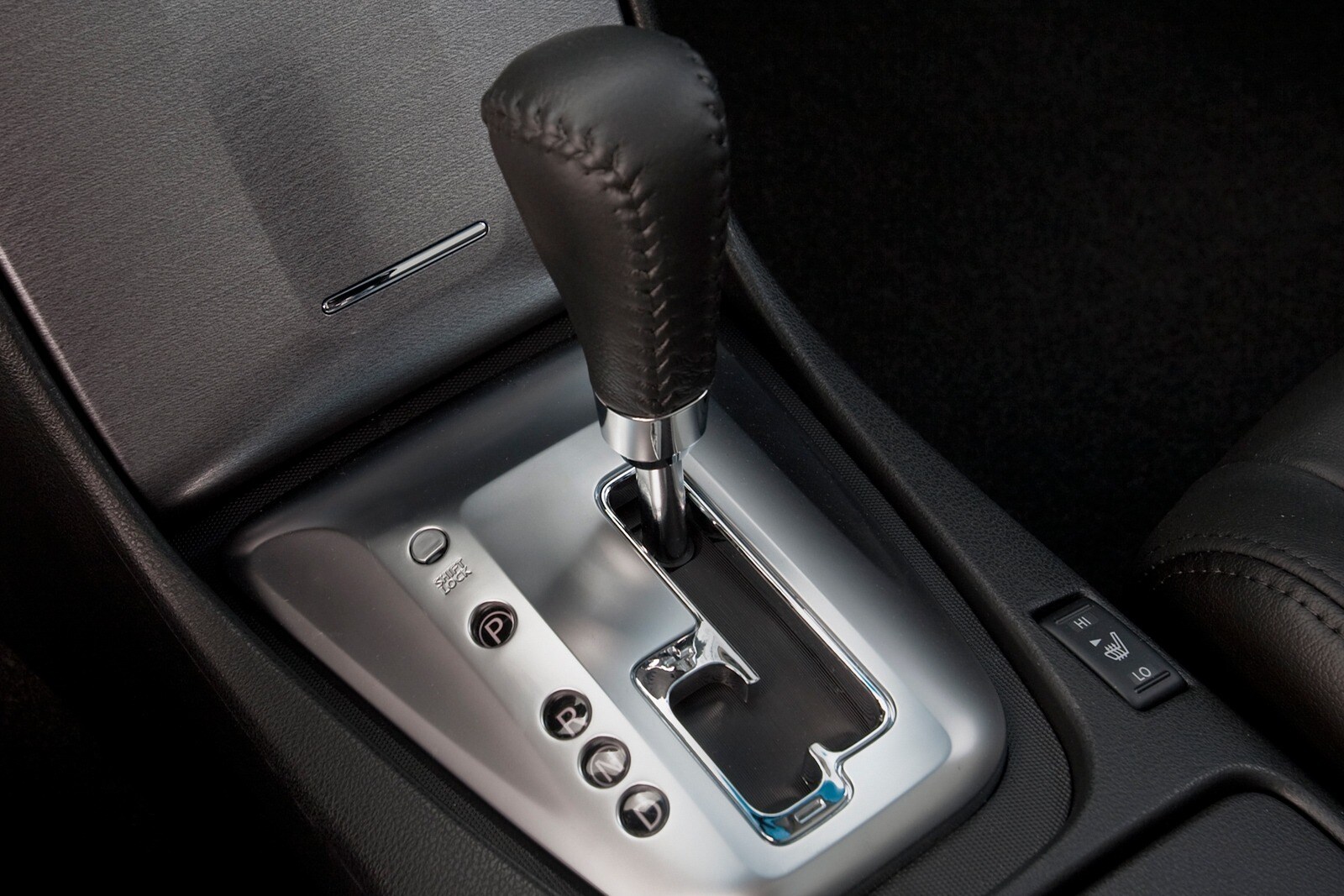 2010 Nissan Altima interior SHF