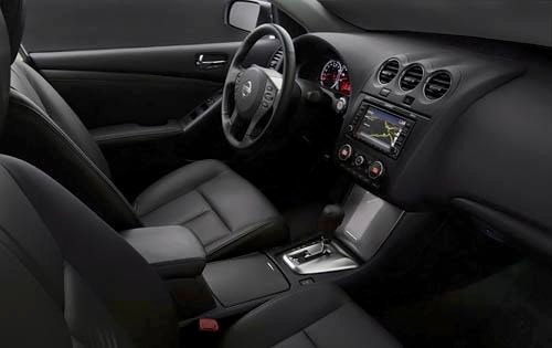 2012 Nissan Altima interior I