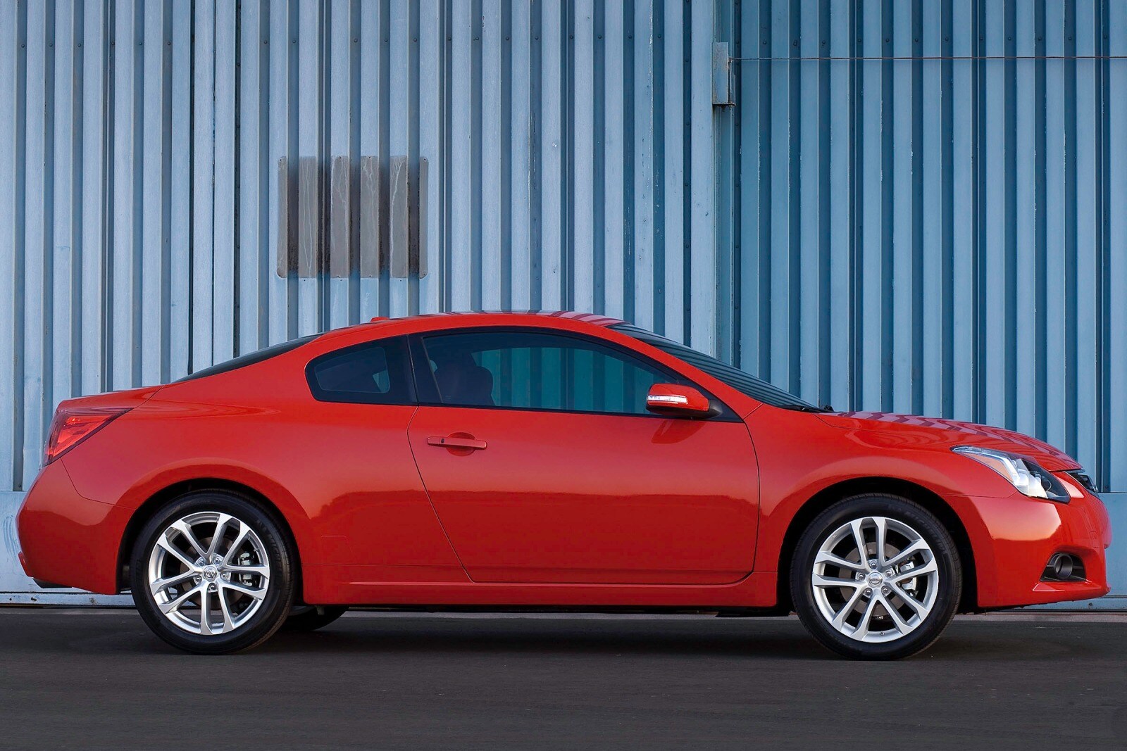 2013 Nissan Altima exterior F