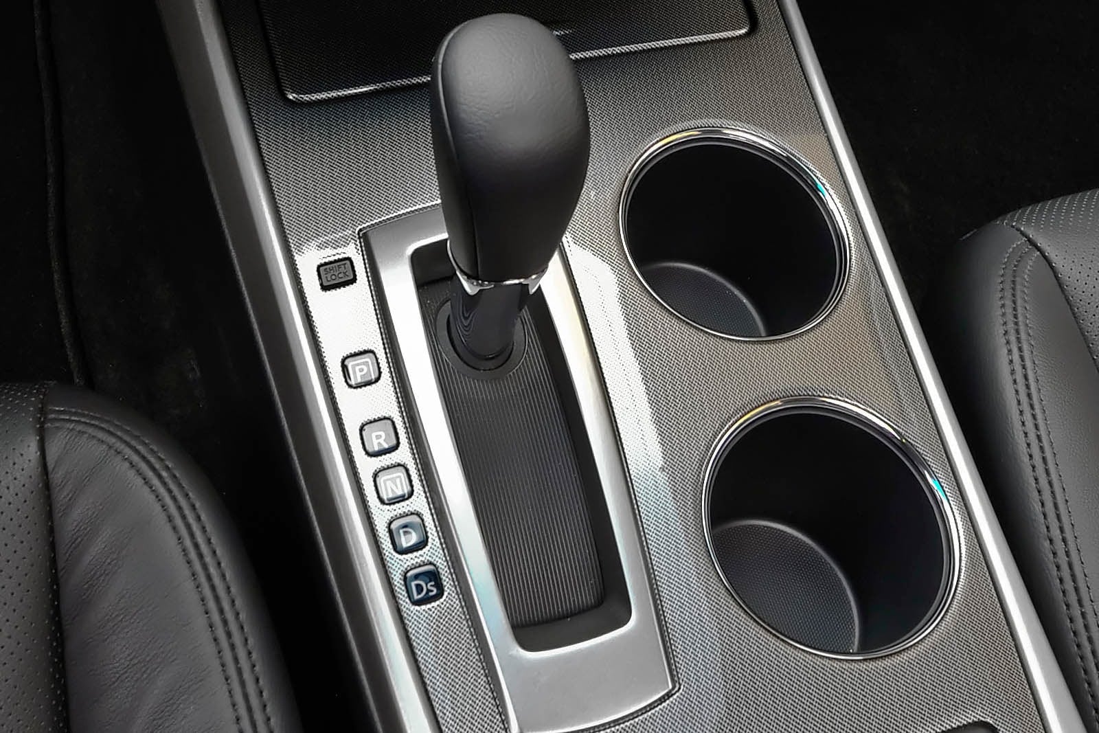 2014 Nissan Altima interior SHF