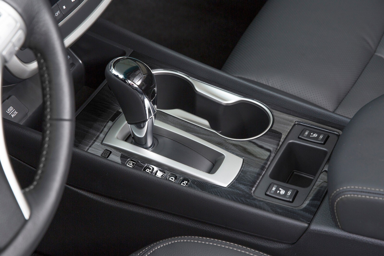 2016 Nissan Altima interior SHF