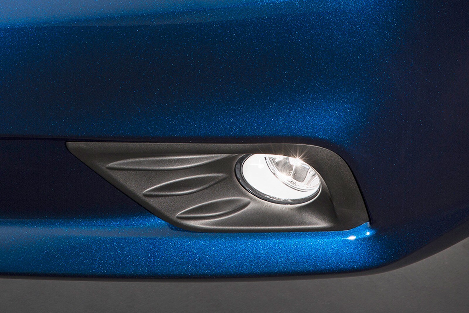 2016 Nissan Altima front safety FOG