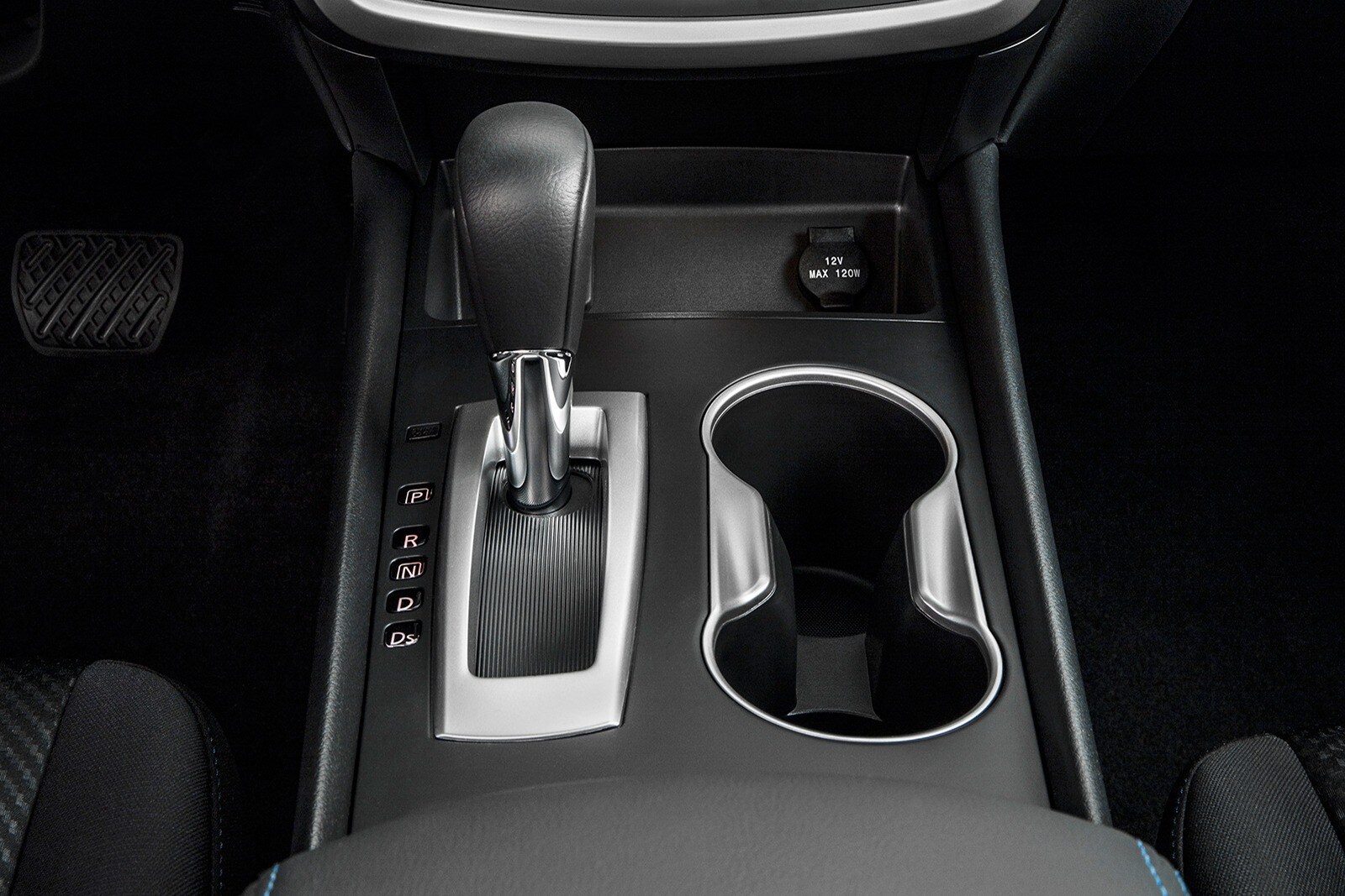 2016 Nissan Altima interior SHF