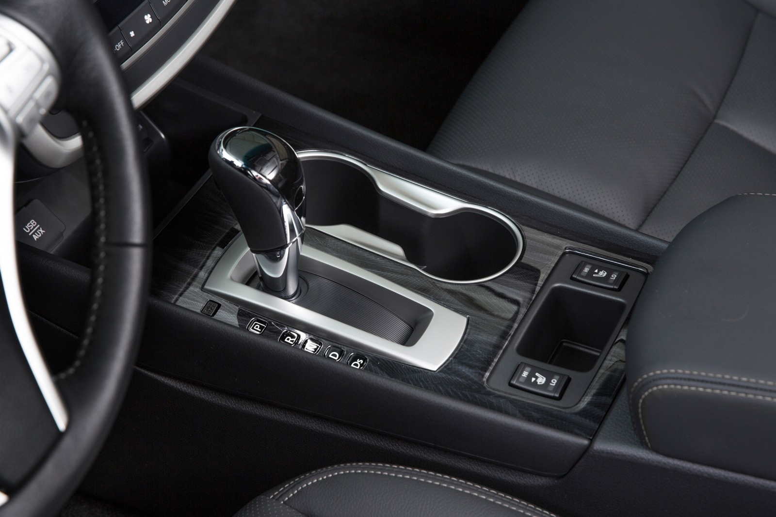 2017 Nissan Altima interior SHF