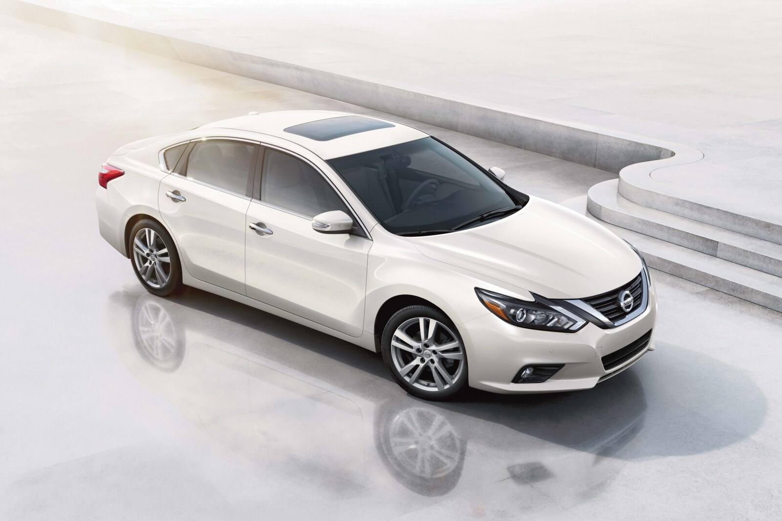 2017 Nissan Altima exterior FQ