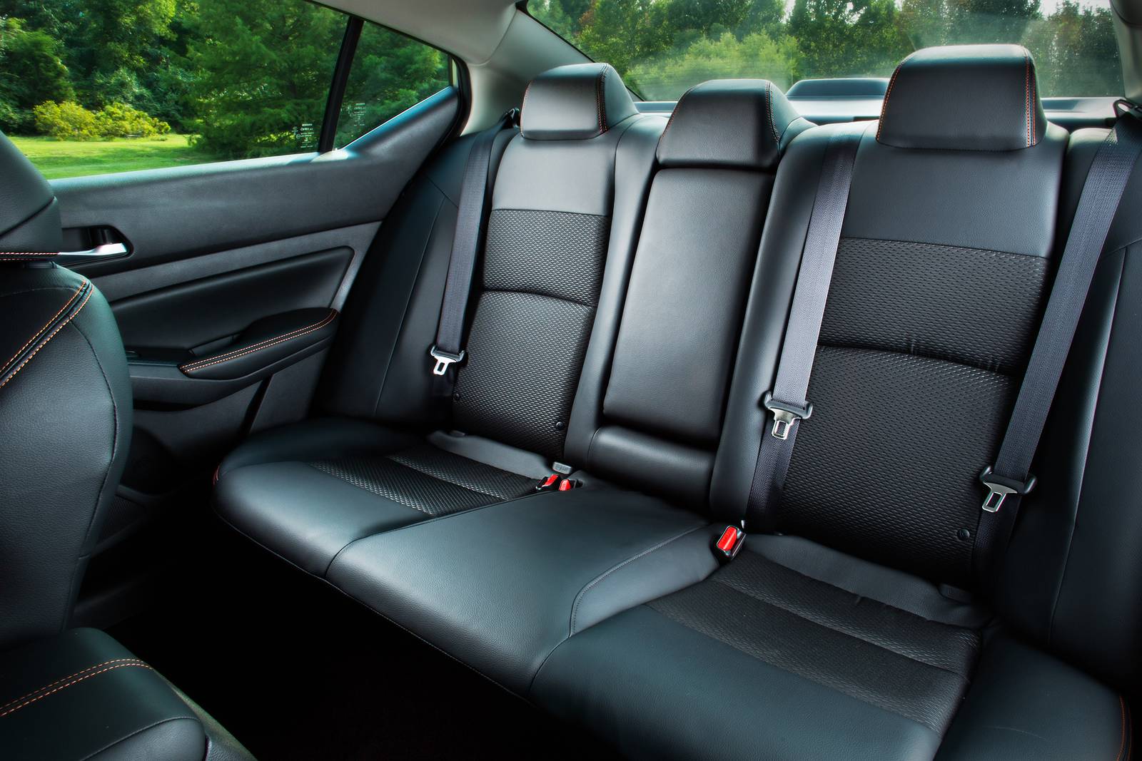 2019 Nissan Altima interior RI