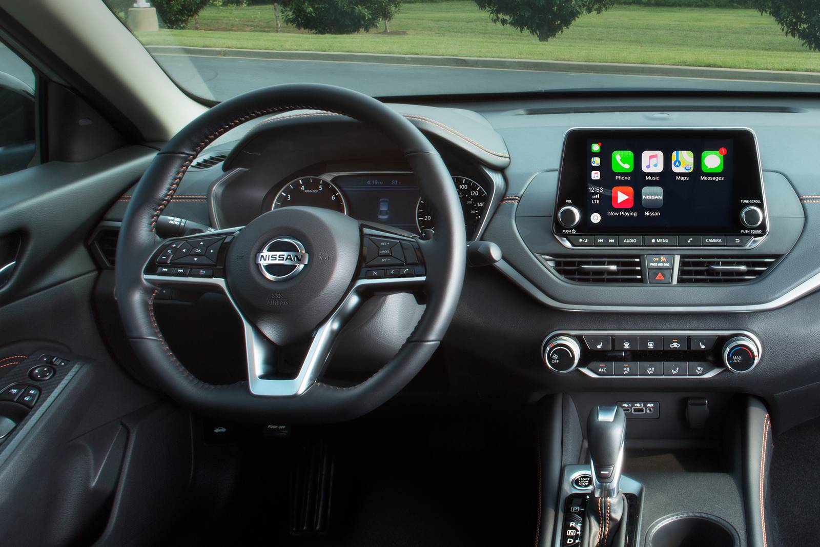 2019 Nissan Altima interior SWD