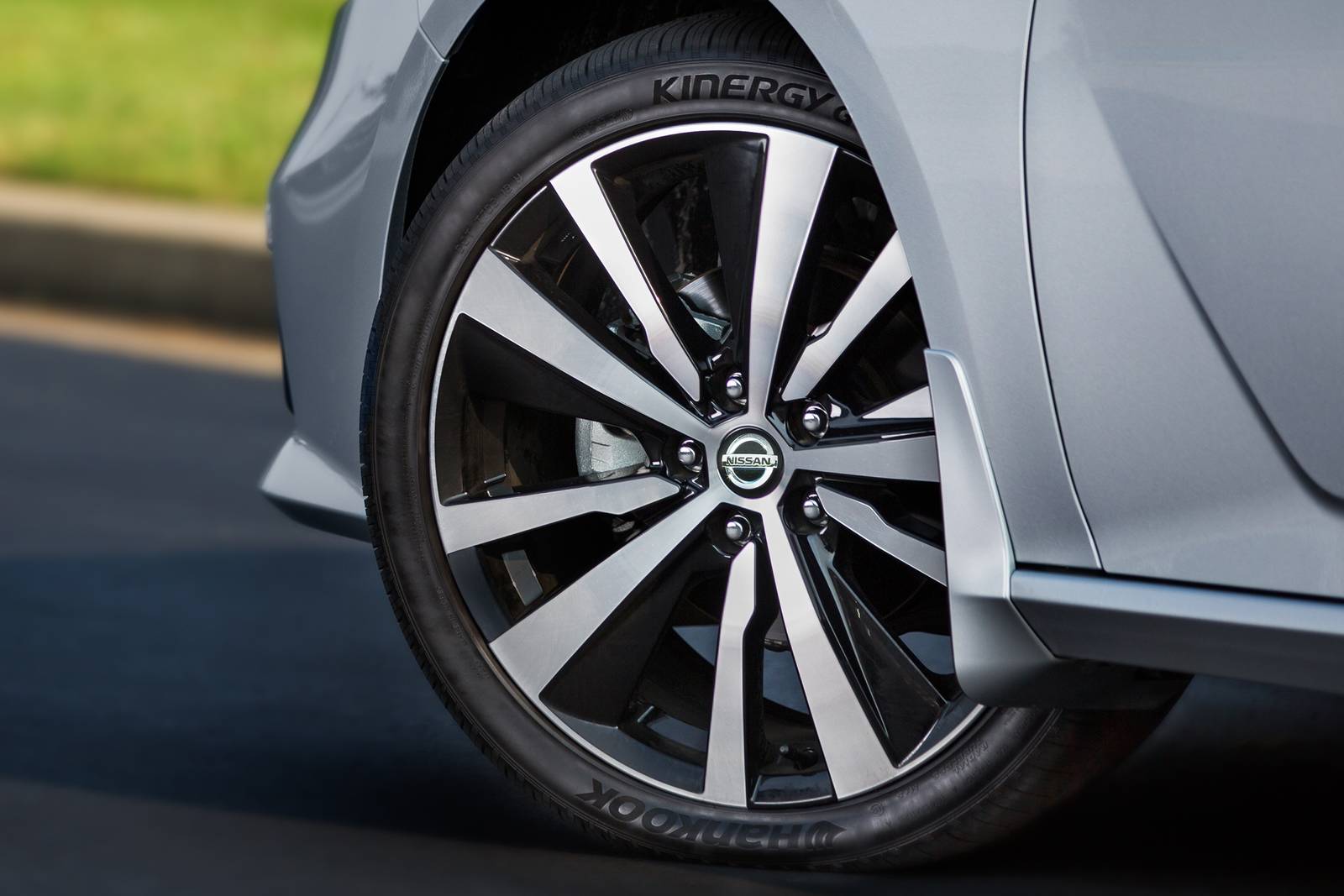 2019 Nissan Altima exterior W