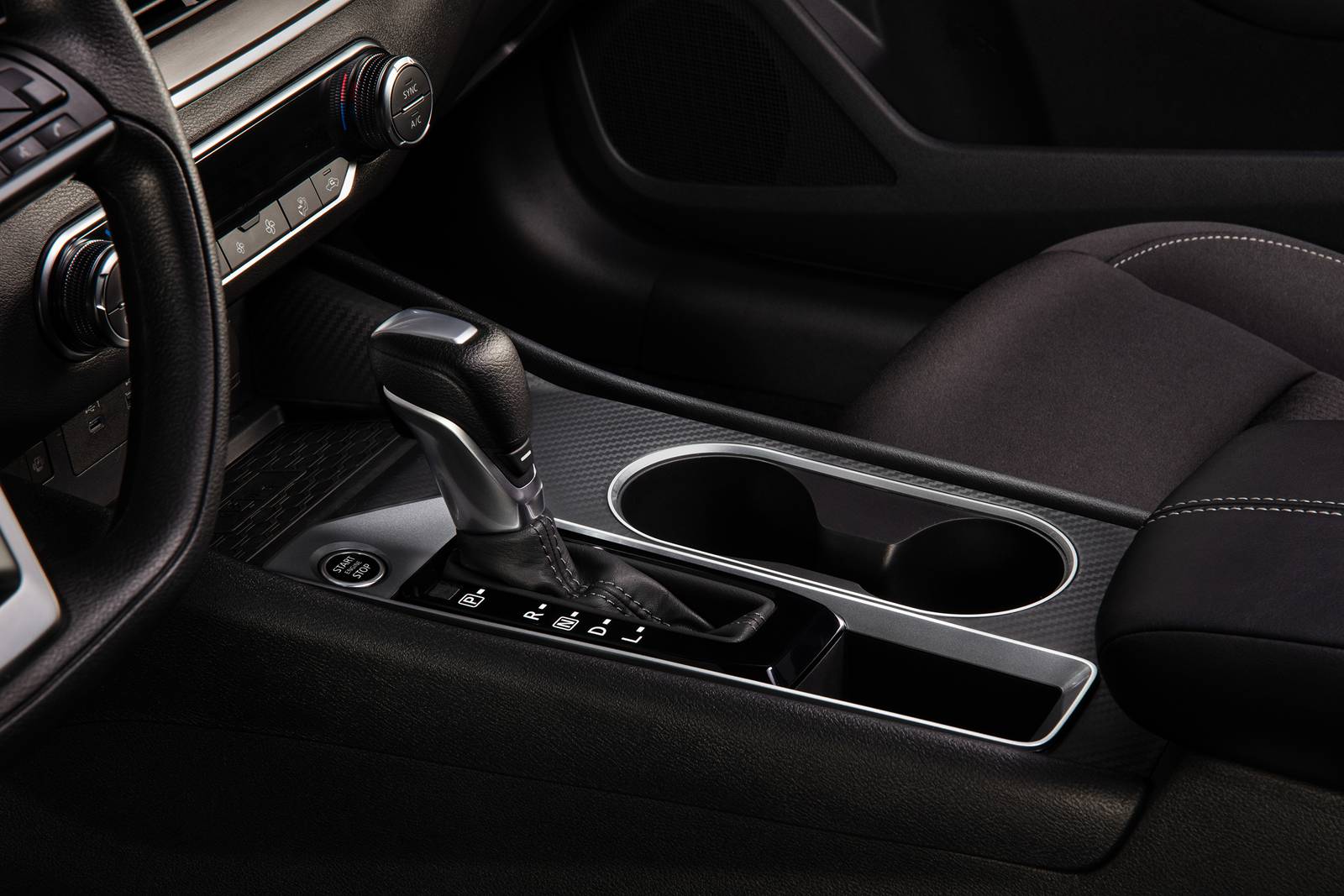 2025 Nissan Altima interior SHF